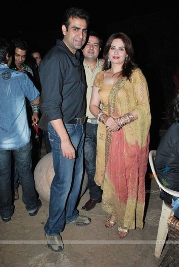 228715_193259577386488_117720784940368_493406_8053539_n