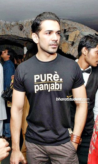 230738_193263147386131_117720784940368_493423_7337326_n