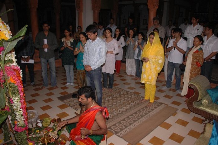 231166_193255107386935_117720784940368_493375_258913_n