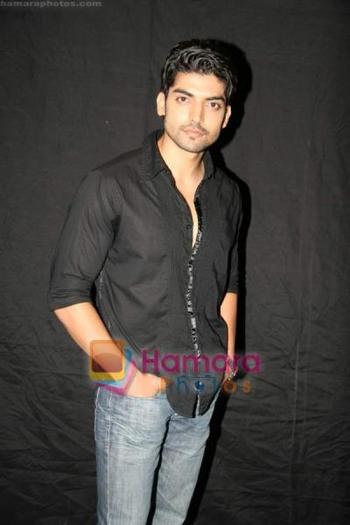 hpse_normal__231668413_Star%20One%20launches%20new%20shows%20Geet,%20Hui%20Sabse%20Parayi%20and%20Ra