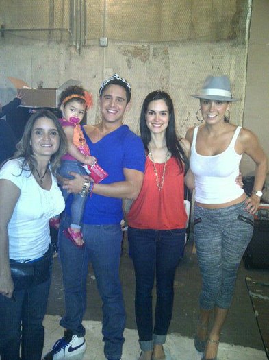 305312_262006070498355_122460837786213_909361_1835619631_n