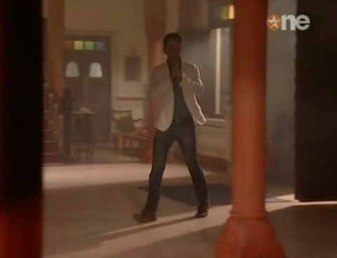 253edb2c51dc8c7729cc_18 - GEET - Hui Sabse Parayi - Caps