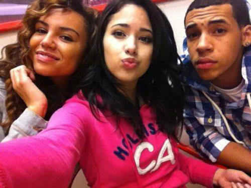 376011_117223098394275_100003197578145_92984_1951556598_n