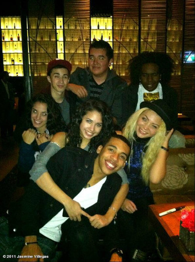 376381_117213108395274_100003197578145_92884_1829525768_n - jasmine V 2