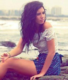 380019_117231515060100_100003197578145_93036_362552110_n - jasmine V 2