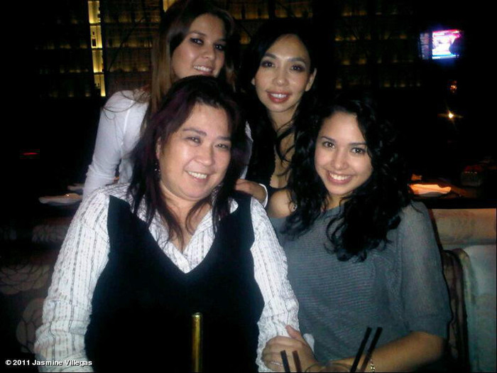385544_117213011728617_100003197578145_92881_1154589549_n - jasmine V 2