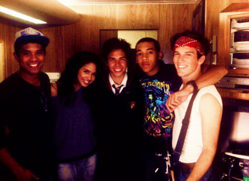 385818_117224068394178_100003197578145_93006_1743258599_n - jasmine V 2
