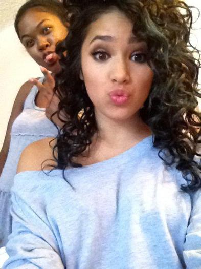 387680_117223241727594_475206305_n - jasmine V 2