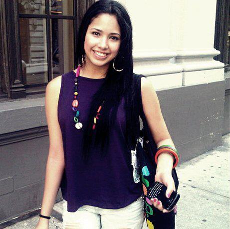 388646_117231348393450_100003197578145_93035_1794525038_n - jasmine V 2