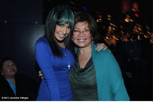 388895_117101611739757_100003197578145_92394_2143569923_n - jasmine V 2