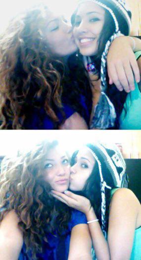390354_117221981727720_100003197578145_92980_1807898633_n - jasmine V 2