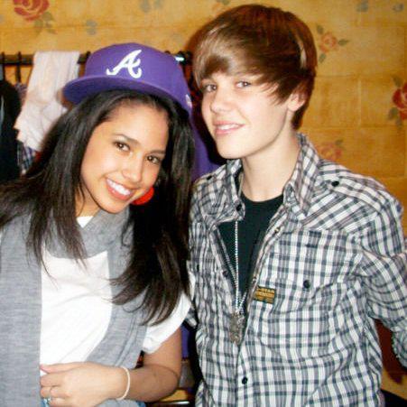 390726_117214828395102_100003197578145_92894_1009653116_n - jasmine V 2