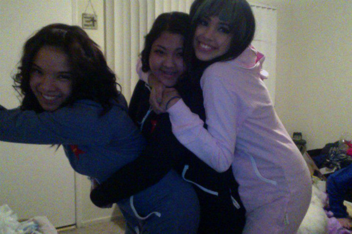392110_117208688395716_100003197578145_92850_910362198_n - jasmine V 2