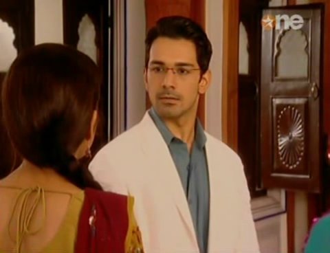 253edb2c51dc8c7729cc_21 - GEET - Hui Sabse Parayi - Caps