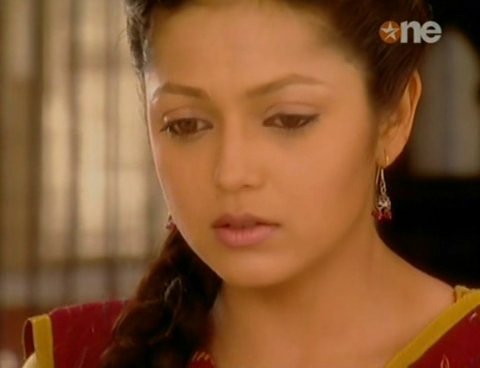 253edb2c51dc8c7729cc_40 - GEET - Hui Sabse Parayi - Caps