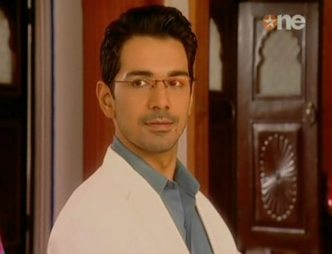 253edb2c51dc8c7729cc_45 - GEET - Hui Sabse Parayi - Caps
