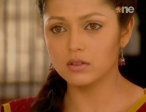253edb2c51dc8c7729cc_47 - GEET - Hui Sabse Parayi - Caps