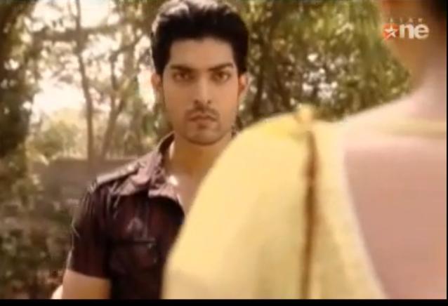 1 (4) - GEET - Hui Sabse Parayi - Caps