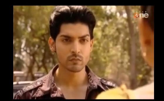 1 (6) - GEET - Hui Sabse Parayi - Caps