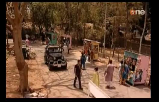1 (13) - GEET - Hui Sabse Parayi - Caps