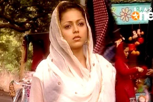 270510055648starone_geet_ep38_2 - GEET - Hui Sabse Parayi - Caps
