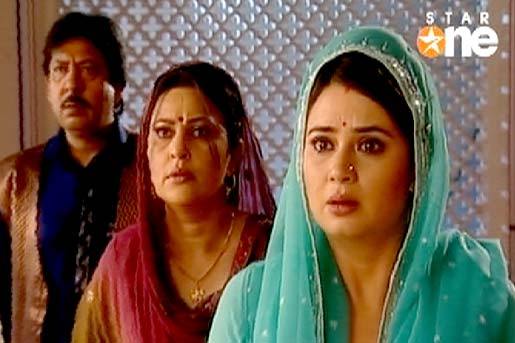 030610055903starone_geet_ep43_3 - GEET - Hui Sabse Parayi - Caps