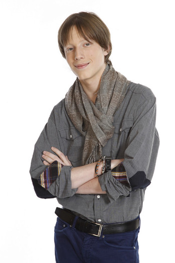 ● . Mihai Bubu Cernea as Bubu Grama :x