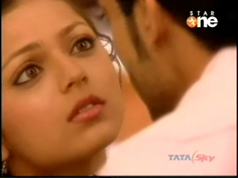 geet10thjunechunk1wmv00qqq (24) - GEET - Hui Sabse Parayi - Caps