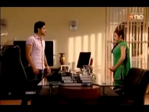 youtubemaanmp40000011200 (9) - GEET - Hui Sabse Parayi - Caps