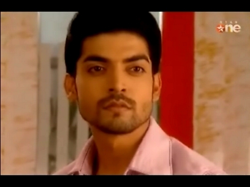 youtubemaanmp40000011200 (10) - GEET - Hui Sabse Parayi - Caps