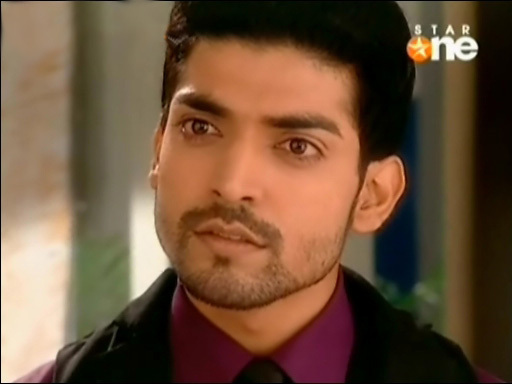 geet21stjune2010watchonfnnn (94) - GEET - Hui Sabse Parayi - Caps I