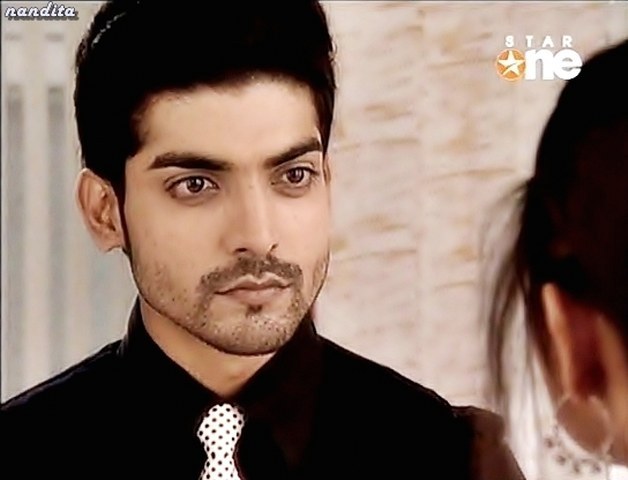 s4newstar120100621212655 (5) - GEET - Hui Sabse Parayi - Caps I