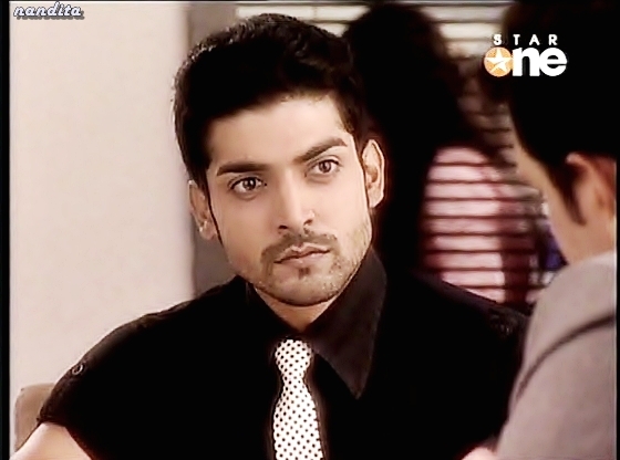 s4newstar120100622205 (2) - GEET - Hui Sabse Parayi - Caps I