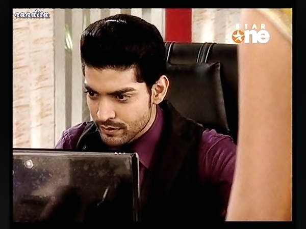 s4newstar12010062401220 (16) - GEET - Hui Sabse Parayi - Caps I