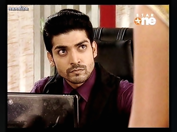 s4newstar12010062401220 (17) - GEET - Hui Sabse Parayi - Caps I