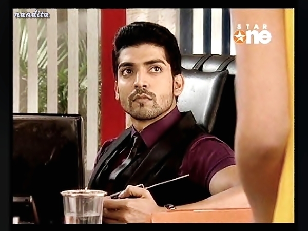 s4newstar12010062401220 (27) - GEET - Hui Sabse Parayi - Caps I