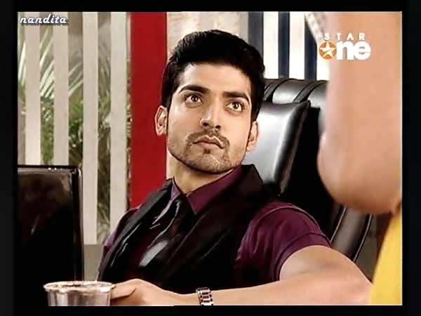 s4newstar12010062401220 (29) - GEET - Hui Sabse Parayi - Caps I