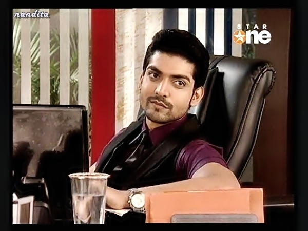 s4newstar12010062401220 (30) - GEET - Hui Sabse Parayi - Caps I