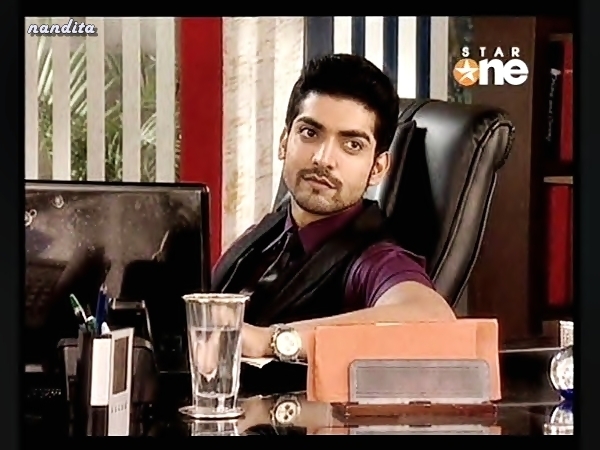 s4newstar12010062401220 (31) - GEET - Hui Sabse Parayi - Caps I