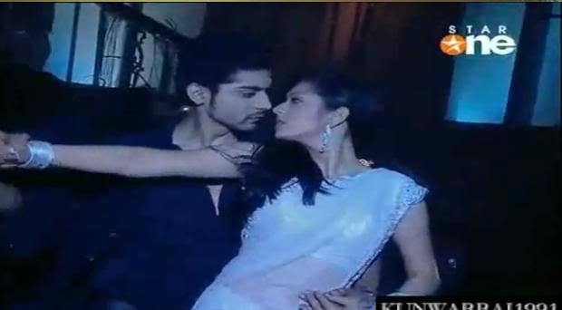 pic10 - GEET - Hui Sabse Parayi - Caps I