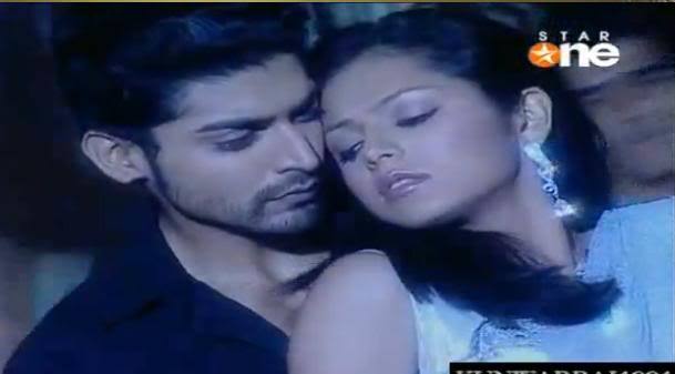 pic11 - GEET - Hui Sabse Parayi - Caps I