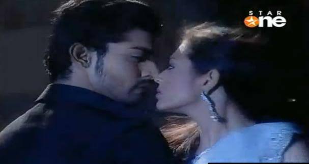 pic18 - GEET - Hui Sabse Parayi - Caps I