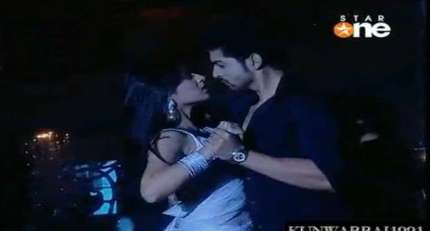 pic19 - GEET - Hui Sabse Parayi - Caps I