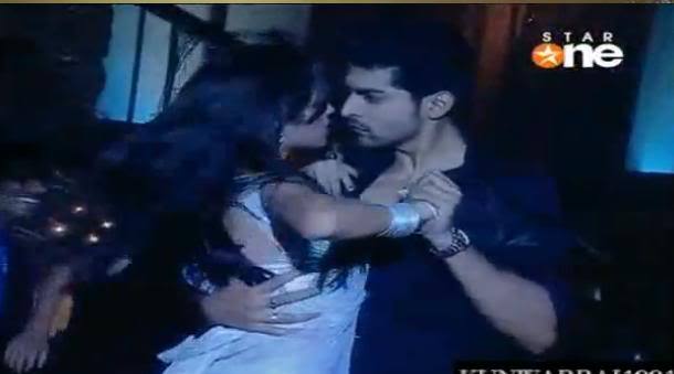 pic25 - GEET - Hui Sabse Parayi - Caps I