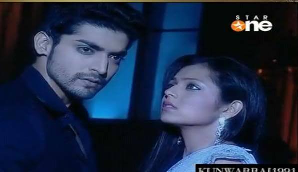 pic37 - GEET - Hui Sabse Parayi - Caps I
