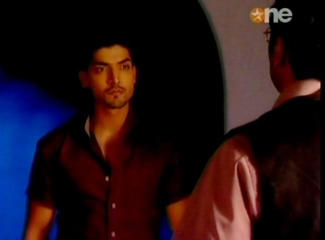 1001 - GEET - Hui Sabse Parayi - Caps II