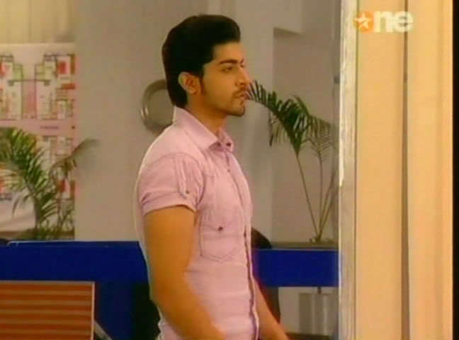 1004 - GEET - Hui Sabse Parayi - Caps III