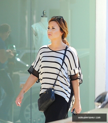 Demi - Demitzu - 24 02 2012 - Stops at the library before having lunch with a friend in Beverly Hills CA