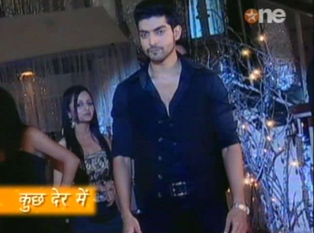 1153 - GEET - Hui Sabse Parayi - Caps IV