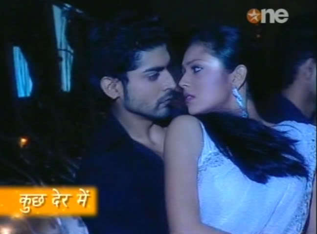 1192 - GEET - Hui Sabse Parayi - Caps IV